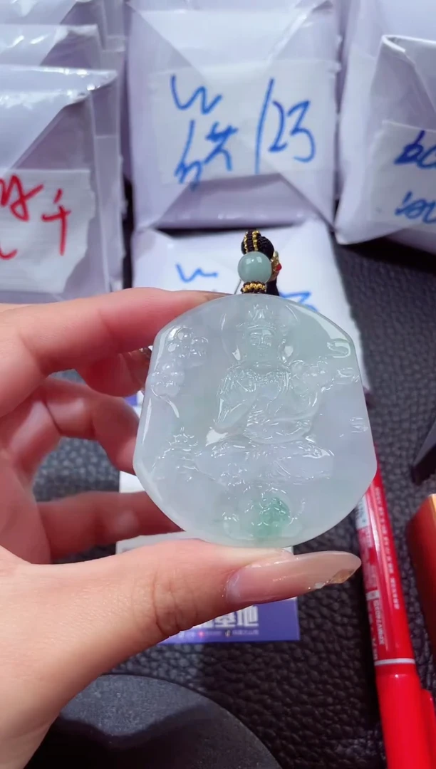 颈饰未镶嵌翡翠00000060观音