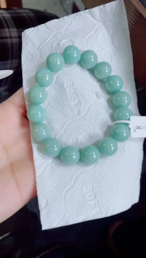 定制翡翠未镶嵌珠串