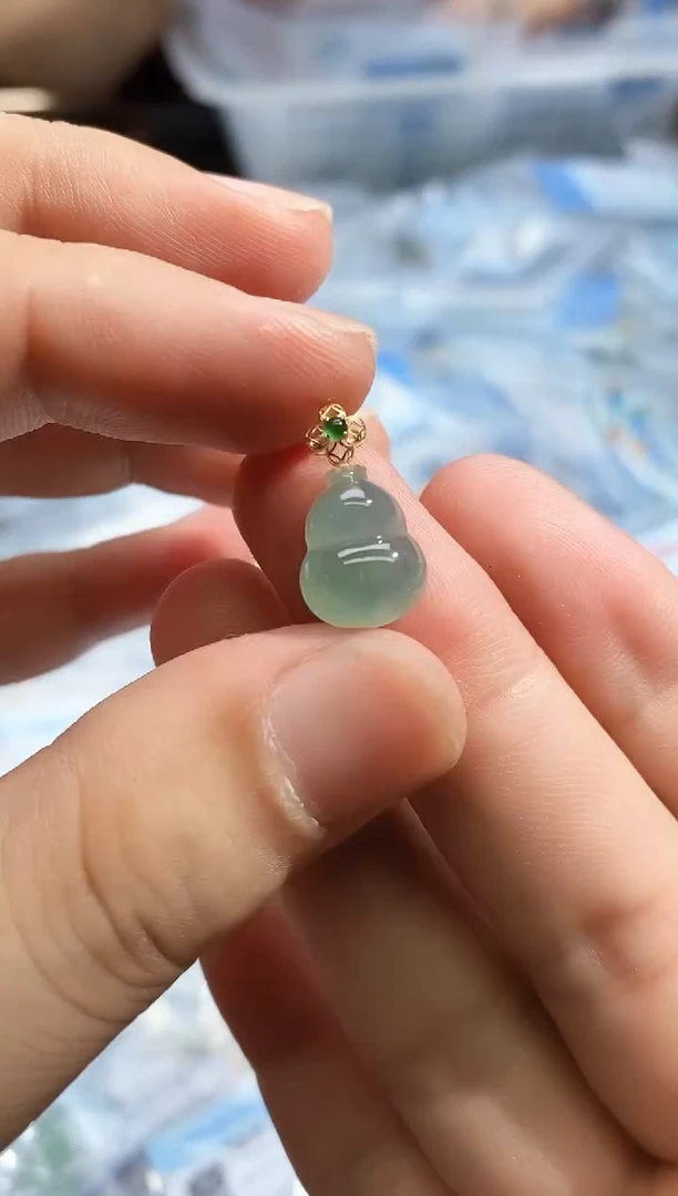 翡翠18K金镶嵌颈饰250610336