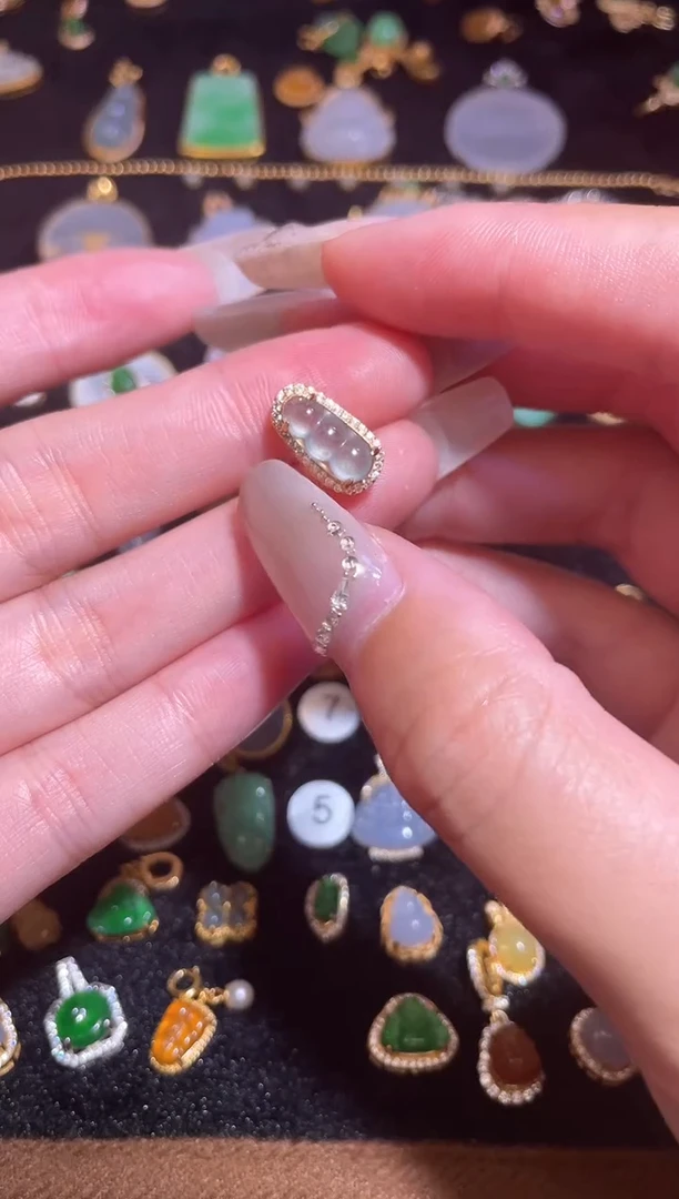 颈饰银S925镶嵌翡翠天然a货