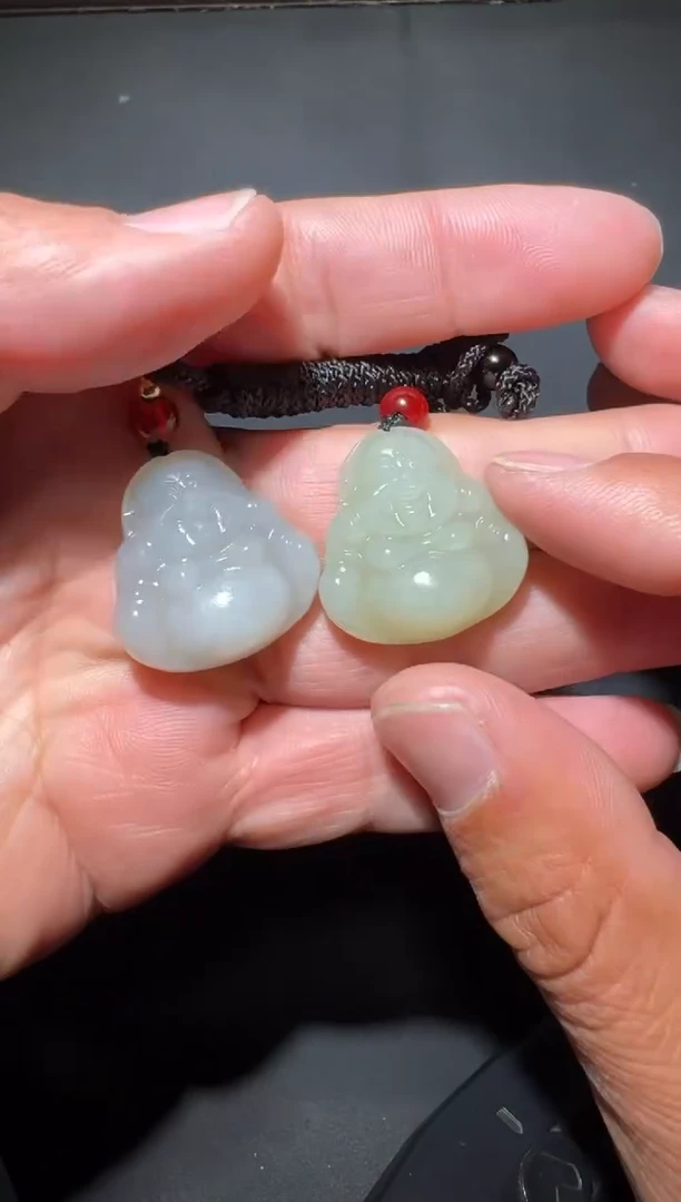 未镶嵌和田玉（糖玉）挂件和田玉