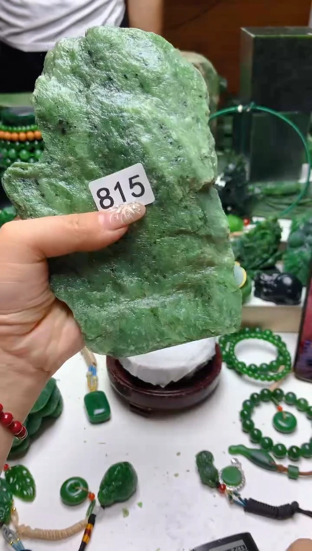 未镶嵌和田玉（碧玉）珠宝半成品1