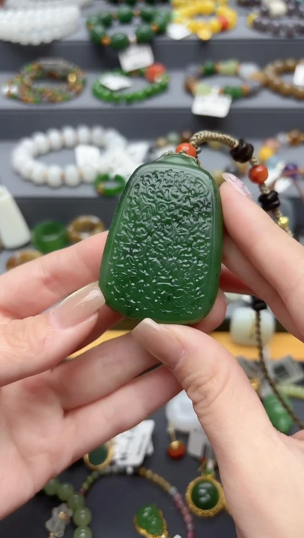 颈饰未镶嵌和田玉天然碧玉无事牌吊坠
