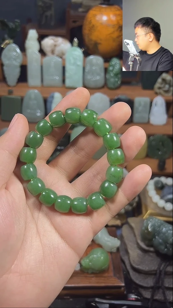 颈饰未镶嵌和田玉随机发货