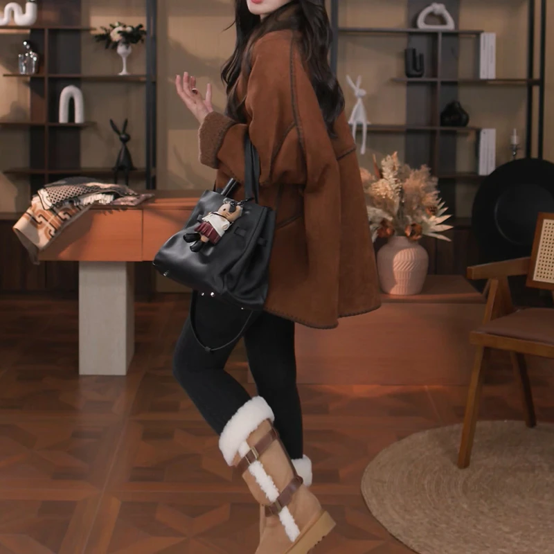 2025年秋季新款时尚潮流短外套女休闲宽松百搭简约设计感拉链上衣