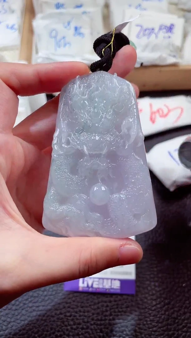 翡翠未镶嵌颈饰000002420