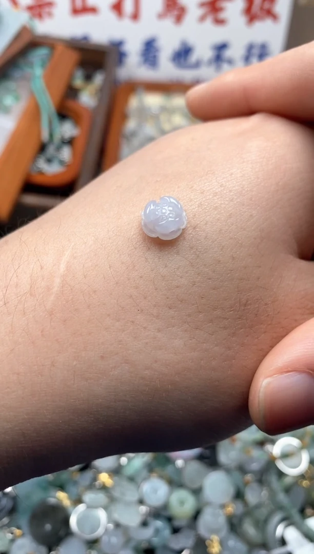 【闪购商品】翡翠颈饰未镶嵌哥哥