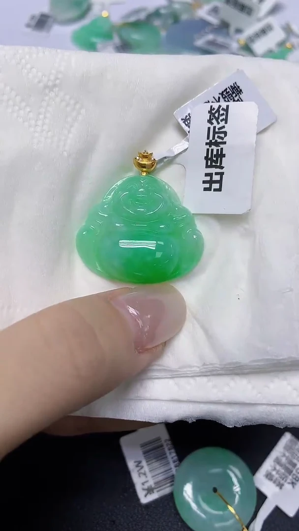 翡翠18K金镶嵌颈饰天然缅甸翡翠A货