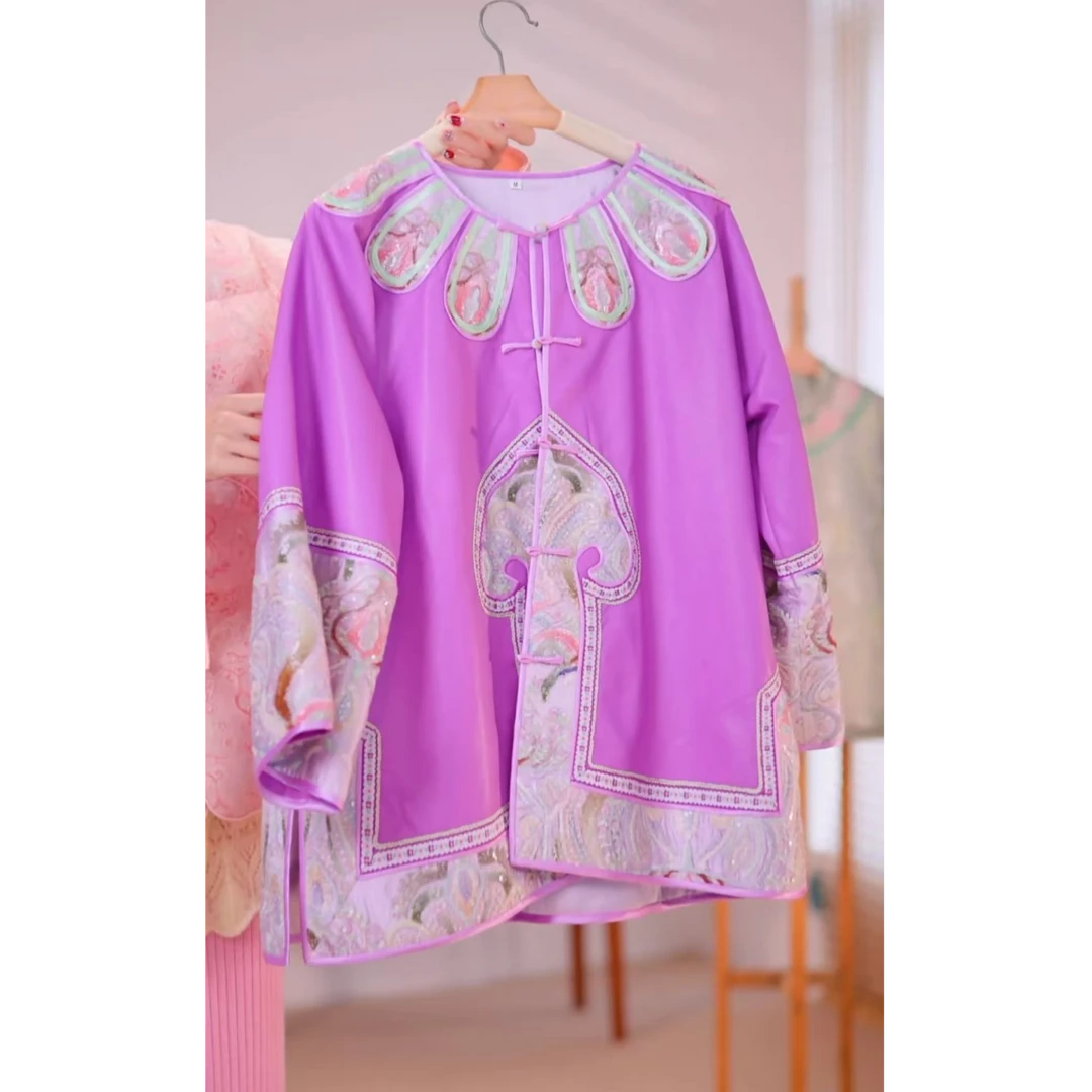 4785花瓣领大如意重工珠绣皮外套