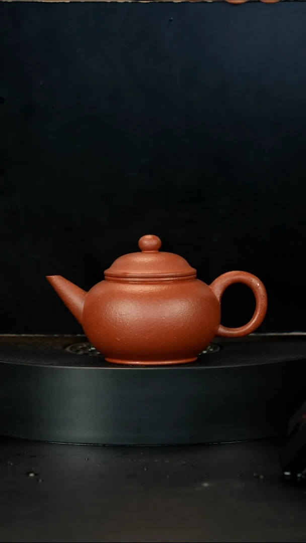 【闪购商品】紫砂茶壶精挑24目满砂陶都路红降坡水平175cc