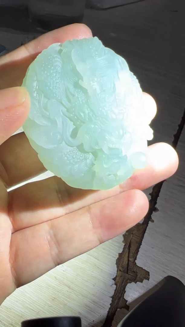 未镶嵌定制翡翠龙牌
