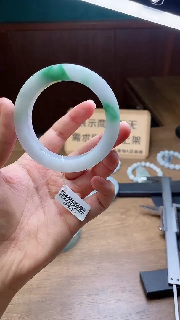 定制翡翠手镯未镶嵌秋*定制