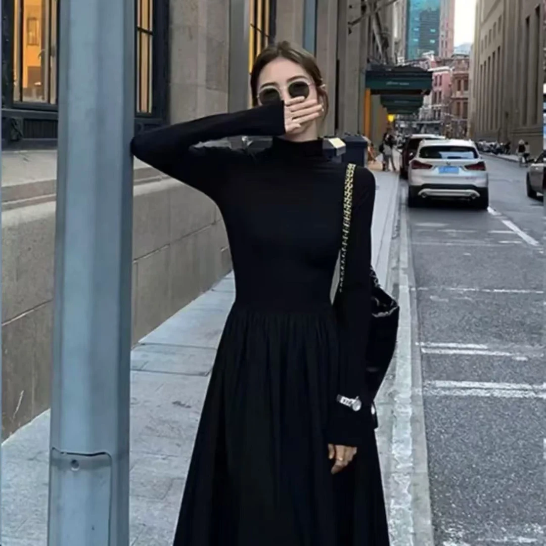 2024秋冬新款女赫本风时尚设计感连衣裙内搭小黑裙气质显瘦
