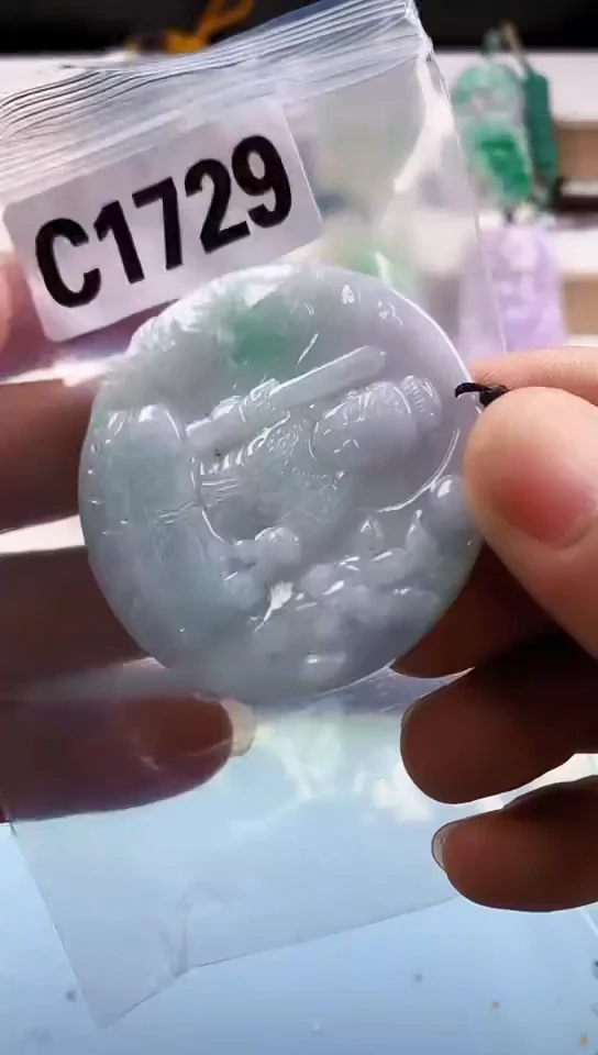 翡翠未镶嵌颈饰天然翡翠吊坠挂件