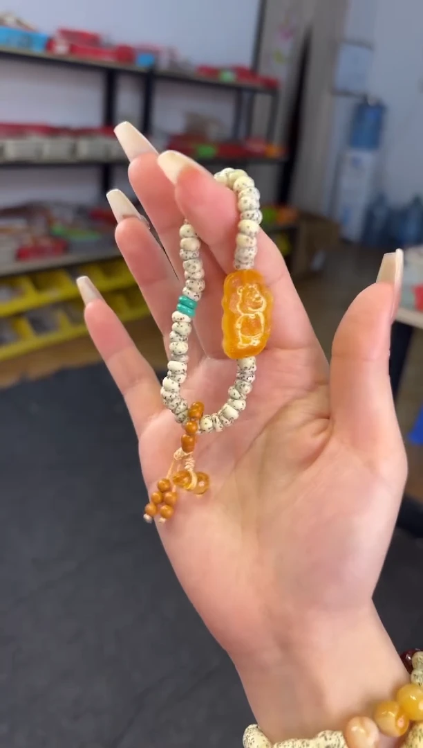 未镶嵌蜜蜡手链 6mm星月蒜瓣大留白【蜜蜡维尼熊】