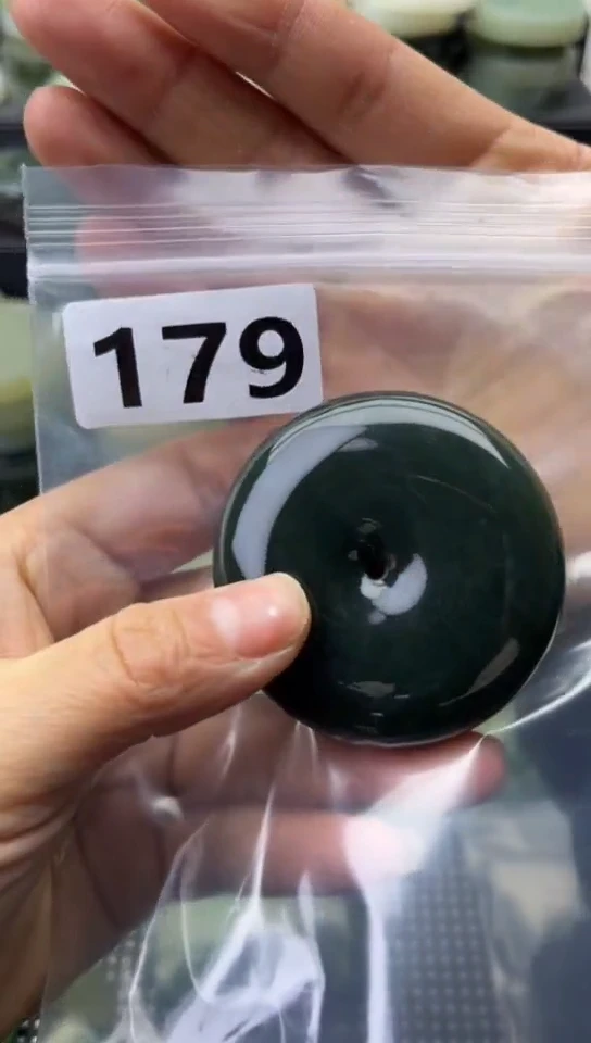 未镶嵌和田玉珠宝半成品扣子