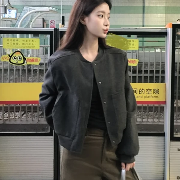 纯色口袋长袖夹克外套女早秋2025新款宽松时尚百搭短款小众上衣潮