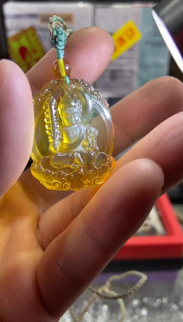 琥珀颈饰未镶嵌不动明王宝宝佛