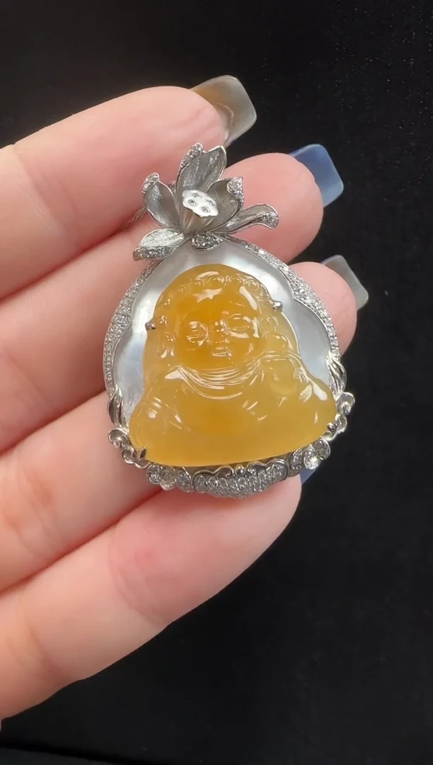 颈饰18K金镶嵌翡翠158玉佛一个