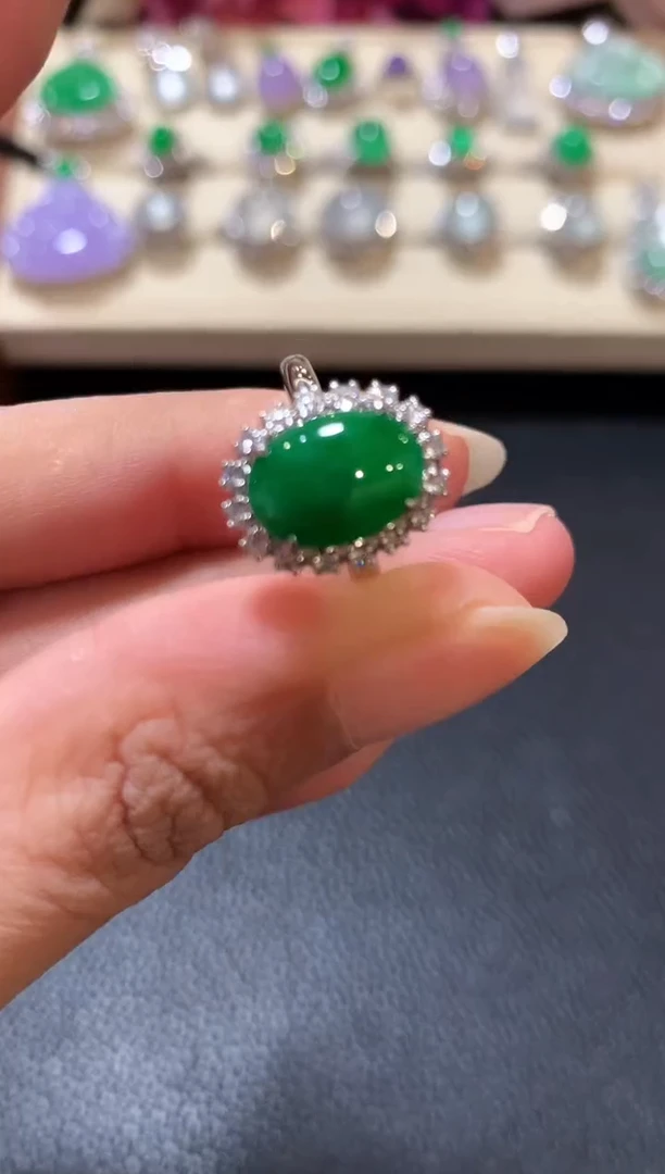 18K金镶嵌戒指翡翠z64