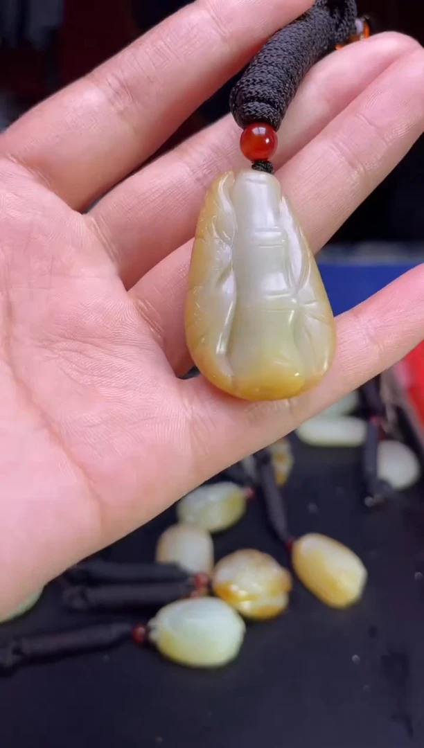颈饰未镶嵌和田玉123