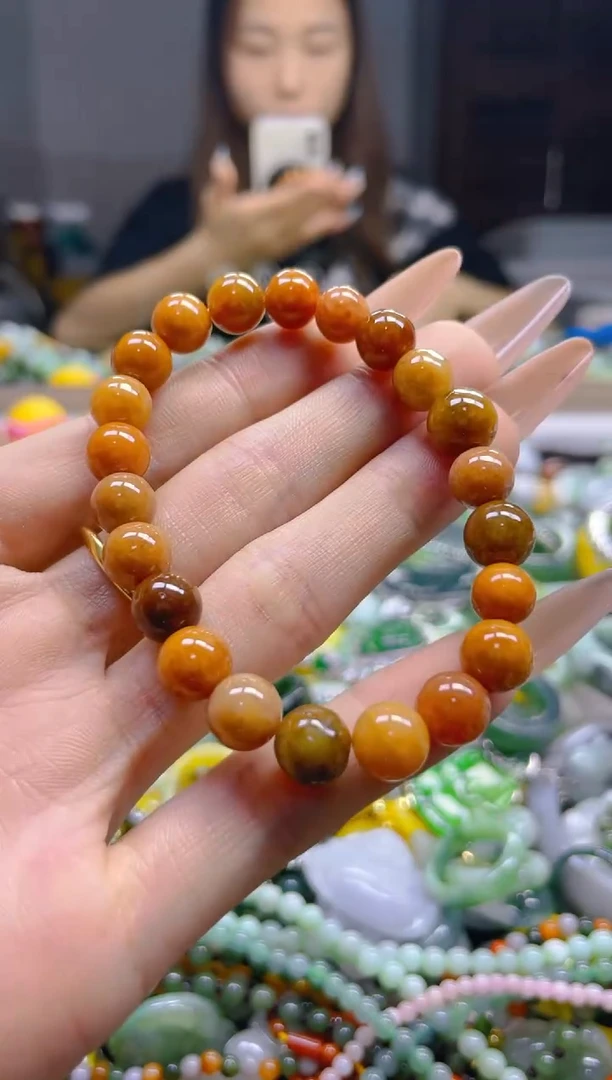 翡翠未镶嵌颈饰8MM/W/翡翠A货,一件也是批发价