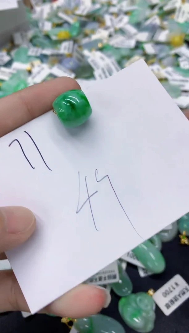 颈饰未镶嵌翡翠翡翠