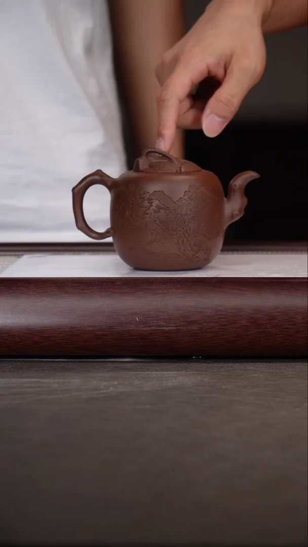 茶壶紫砂诸葛永南/紫泥/木瓜/260c
