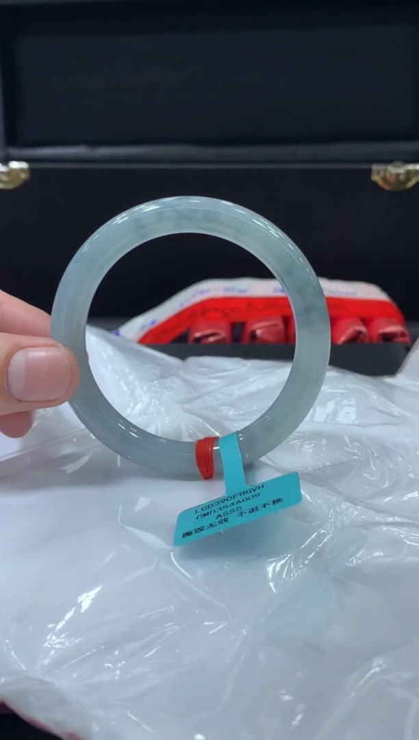 未镶嵌手镯翡翠翡翠手镯