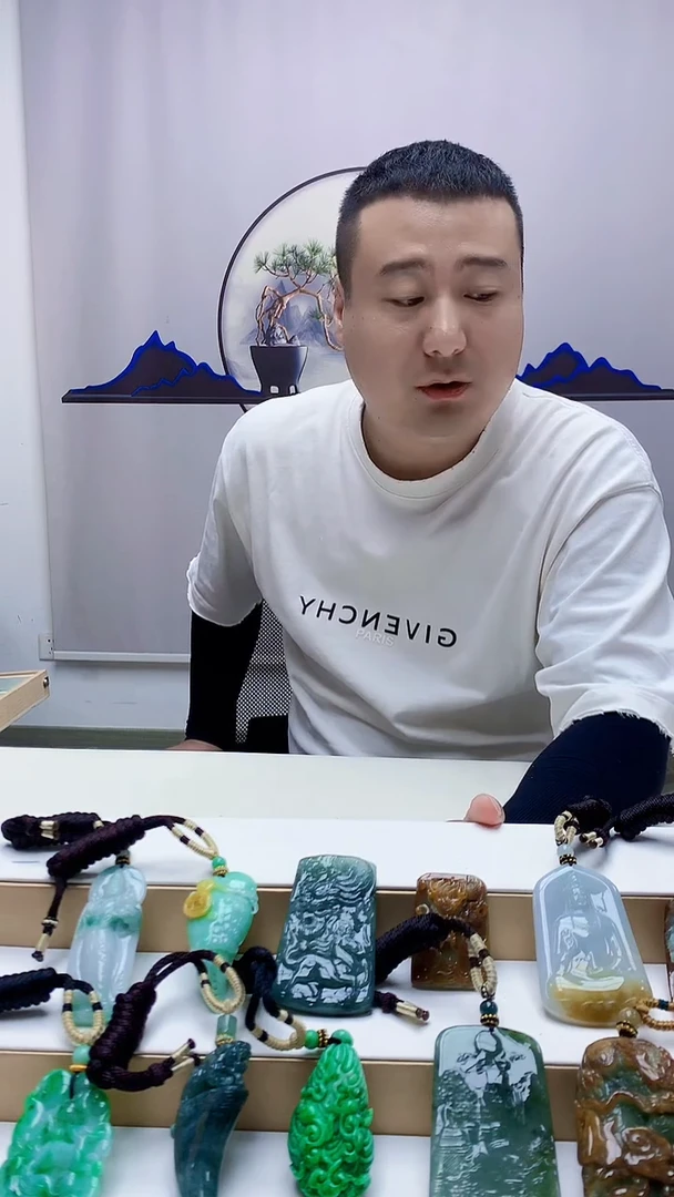 未镶嵌定制翡翠包***姑4898zm-毛货挂件