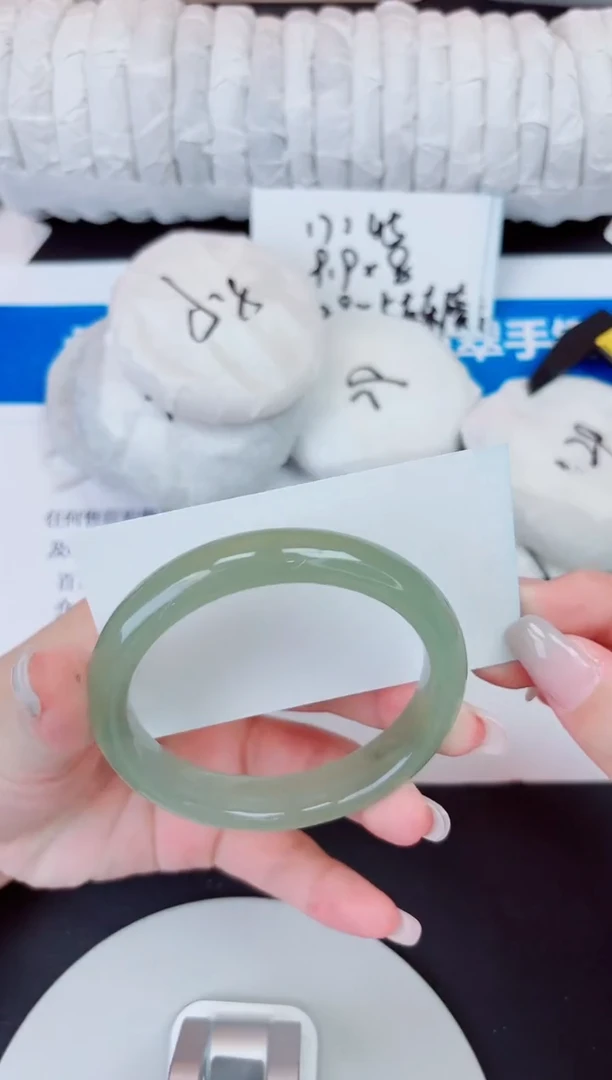 未镶嵌手镯石英质玉56/61