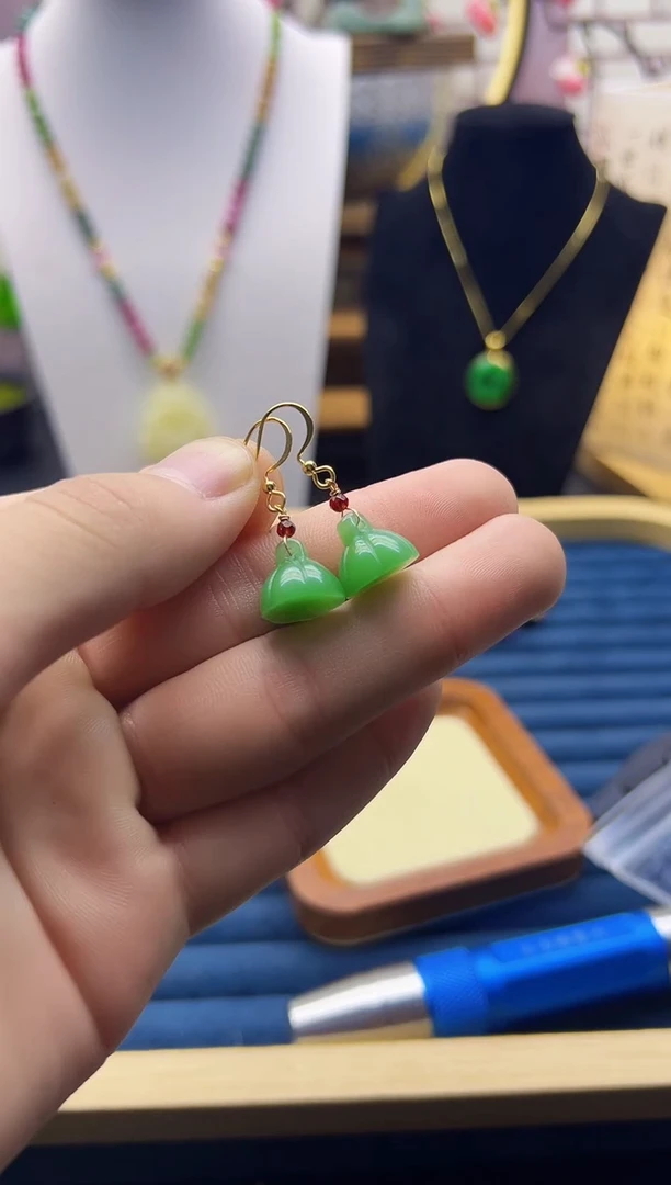 【闪购商品】和田玉耳饰14K金镶嵌E59