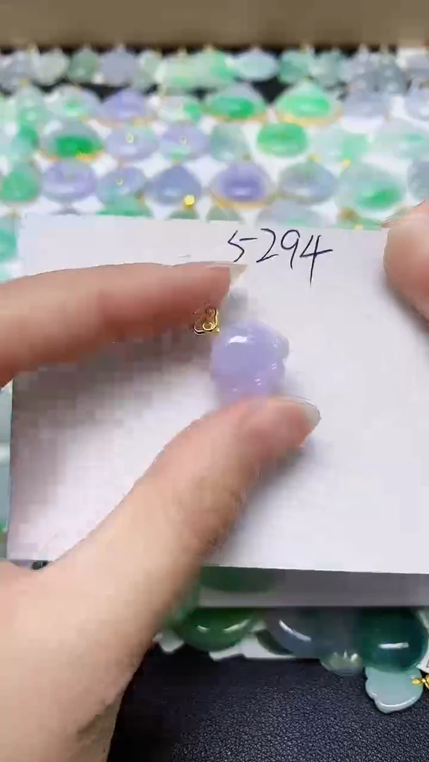 翡翠未镶嵌颈饰 天然缅甸翡翠A货