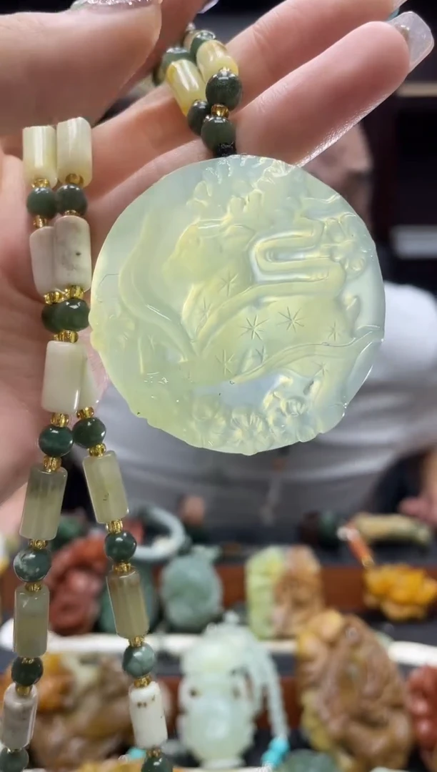 未镶嵌岫玉吊坠·