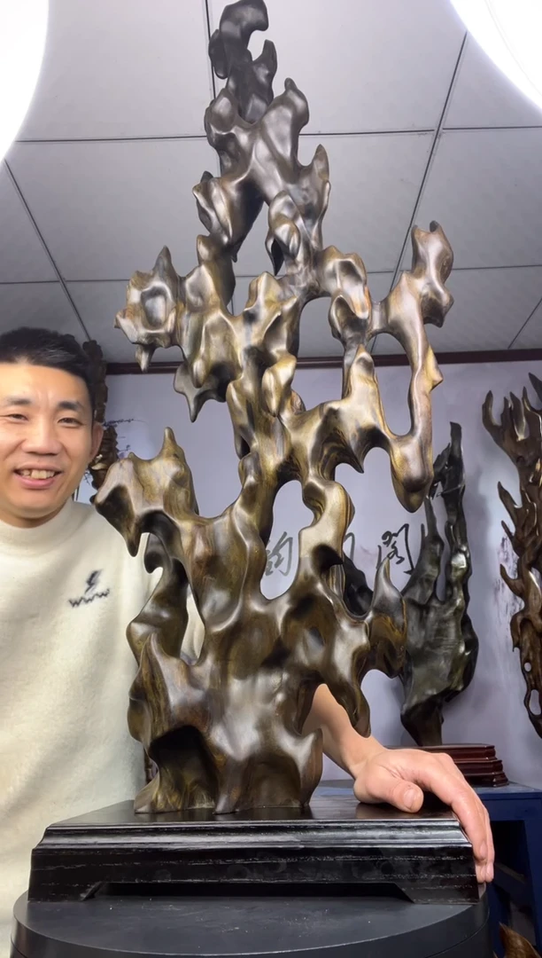 金丝楠木雕款道*一金丝楠木工艺品摆件