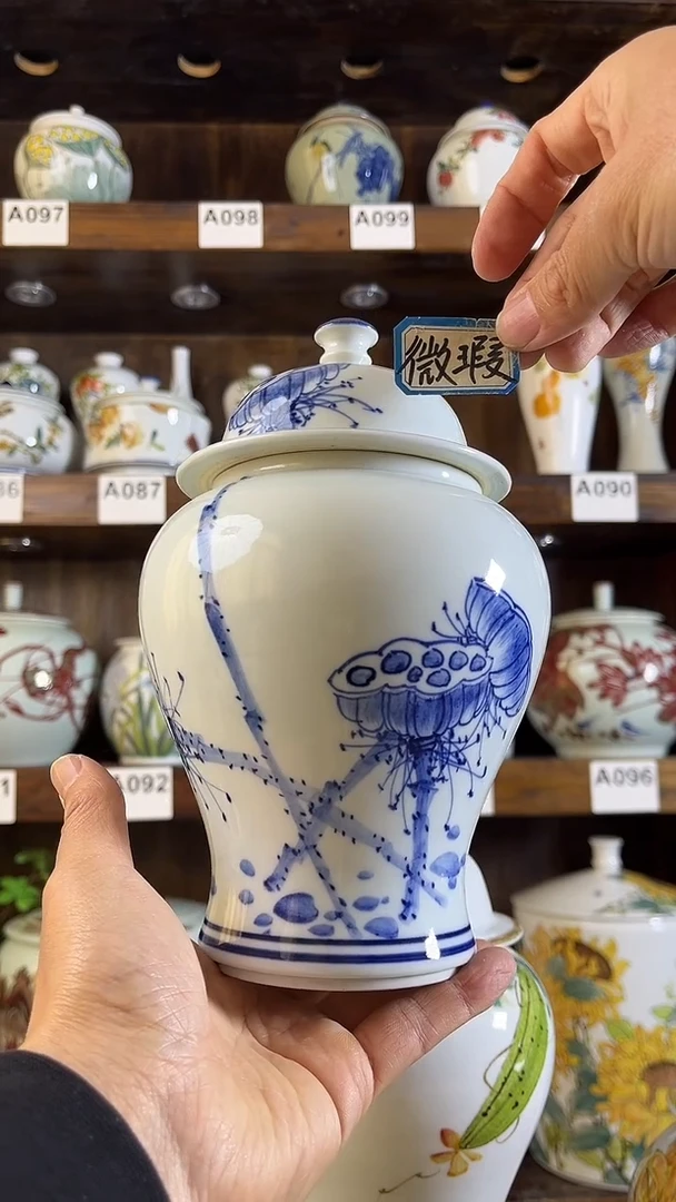 【闪购商品】纯手工手绘好事莲莲将军罐储物罐