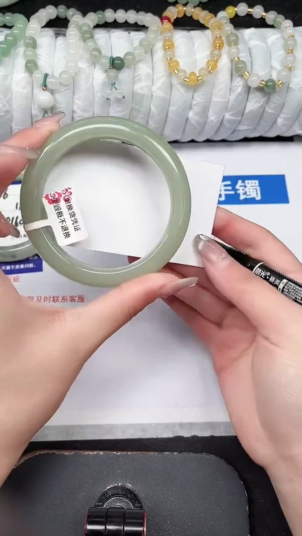 未镶嵌手镯石英质玉7-60/61