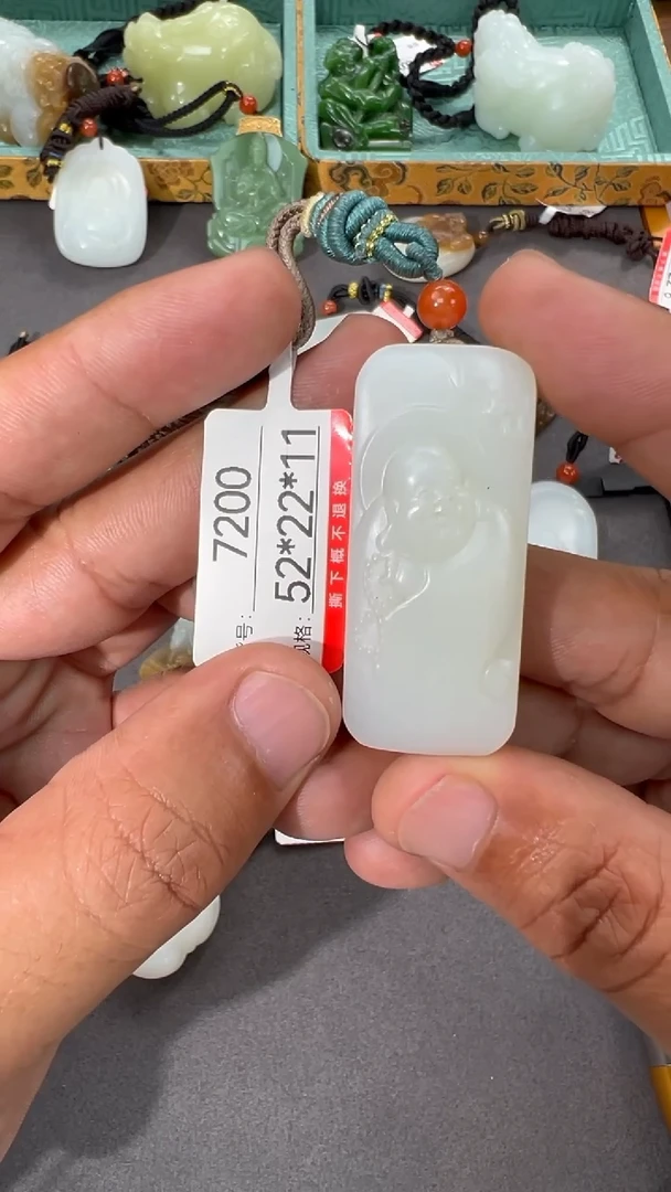 和田玉未镶嵌颈饰1