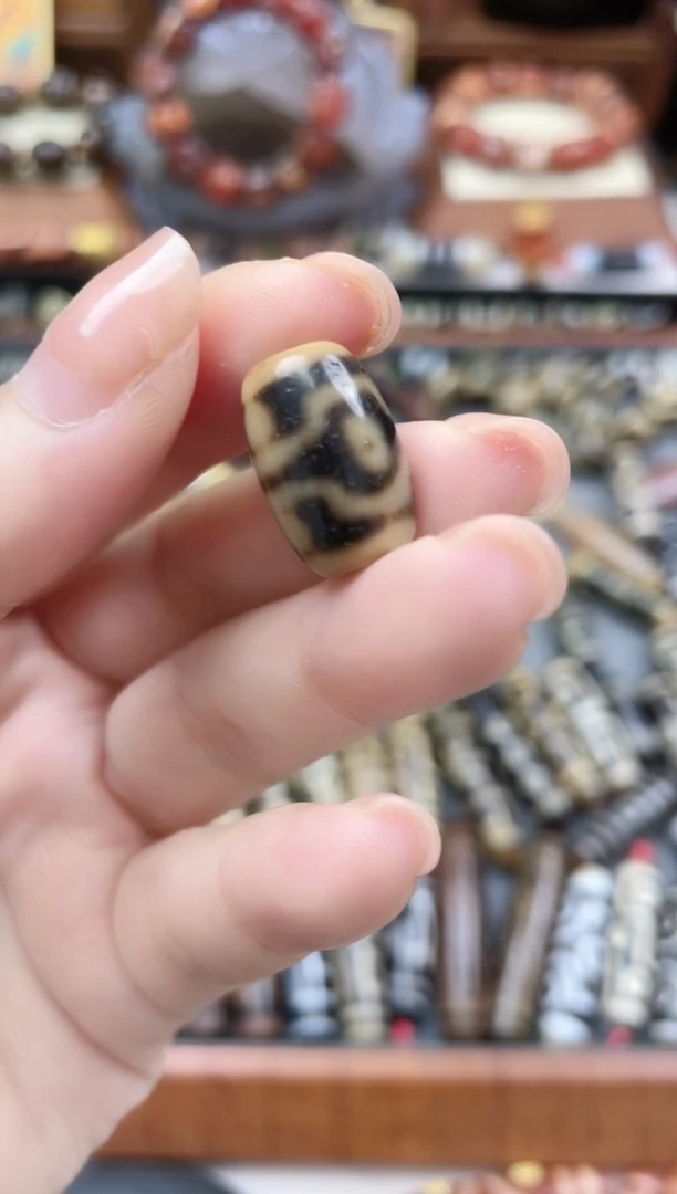 玛瑙/玉髓散珠嫩色十字六眼