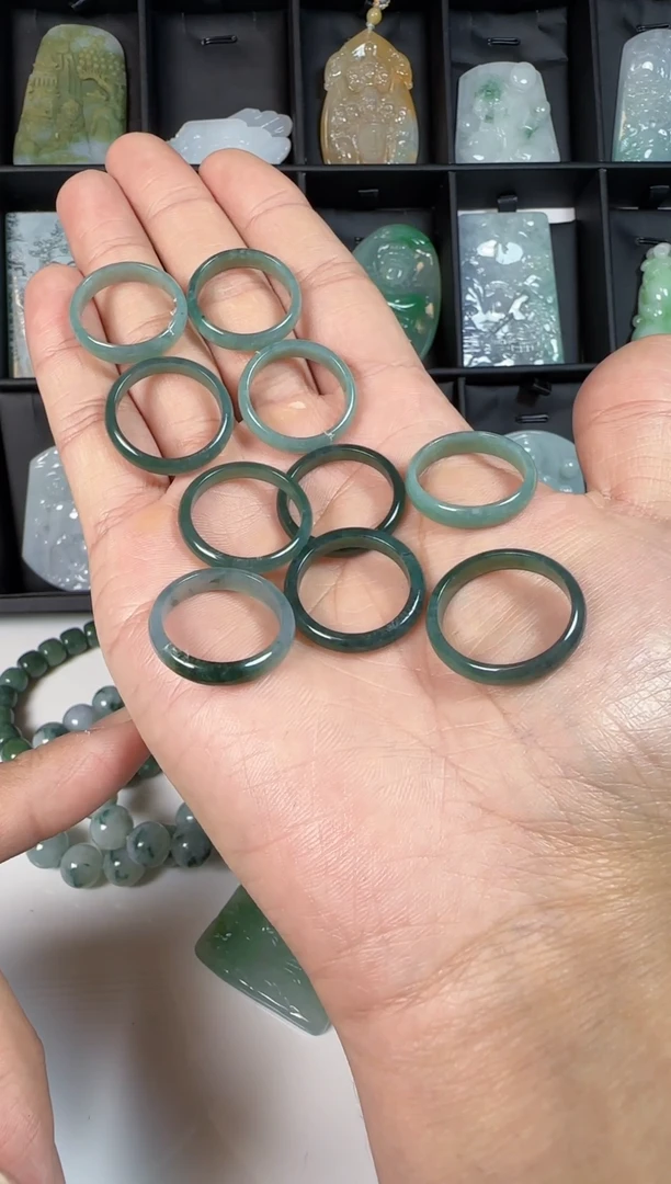 颈饰未镶嵌翡翠危料戒指 随机发货