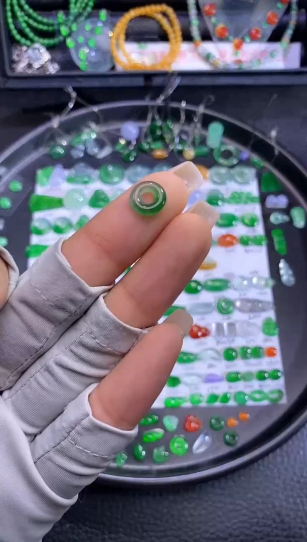 未镶嵌挂件翡翠圈圈