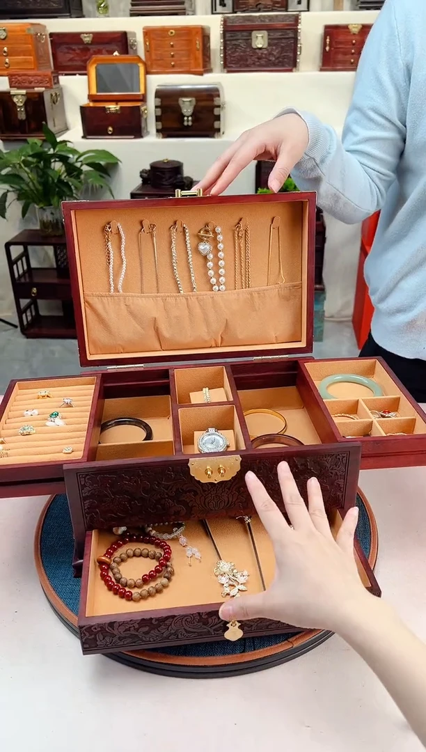 紫檀木类成套家具牡丹