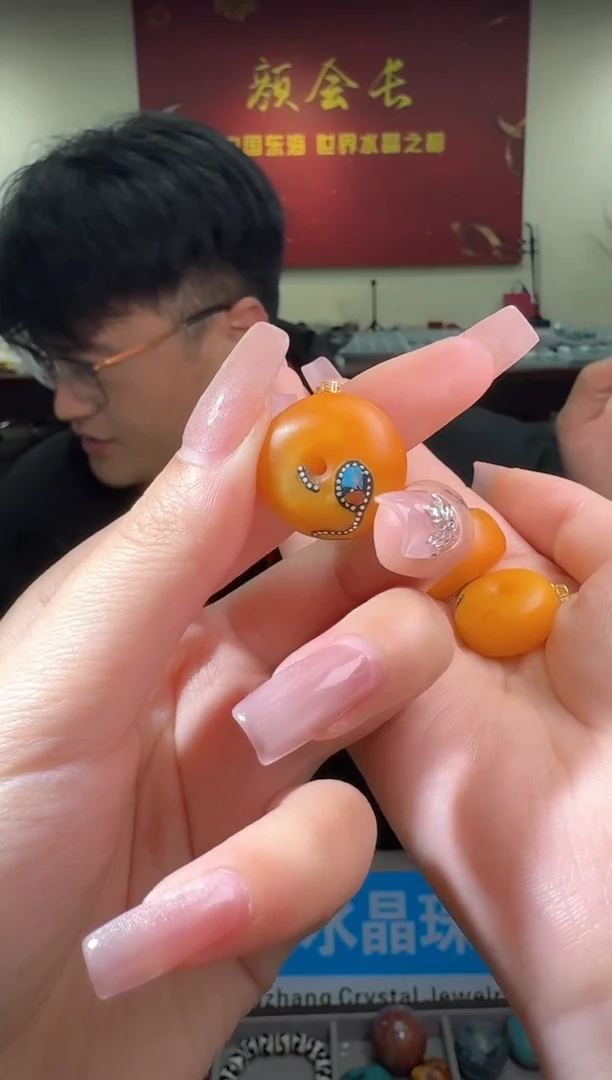 【闪购商品】蜜蜡颈饰18K金镶嵌多样性发一件 450