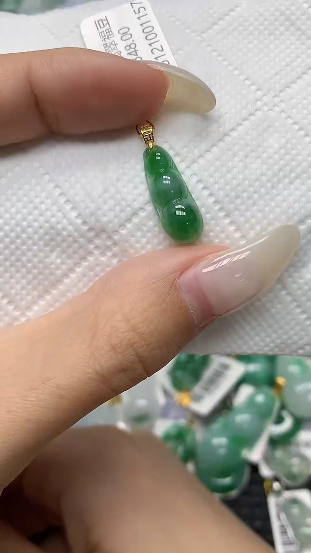 颈饰18K金镶嵌翡翠11111111111