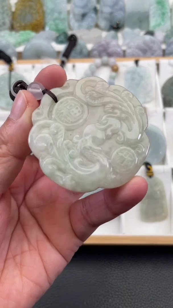 颈饰未镶嵌翡翠天然缅甸翡翠A货11