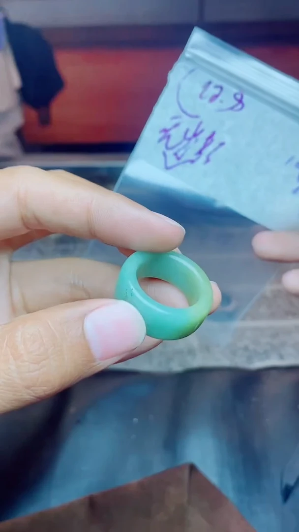 【闪购商品】定制翡翠未镶嵌戒圈