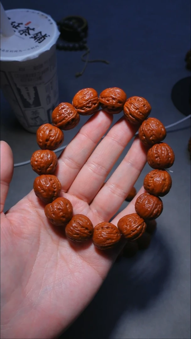 手串文玩核桃18左右宽纹树皮纹京八棱