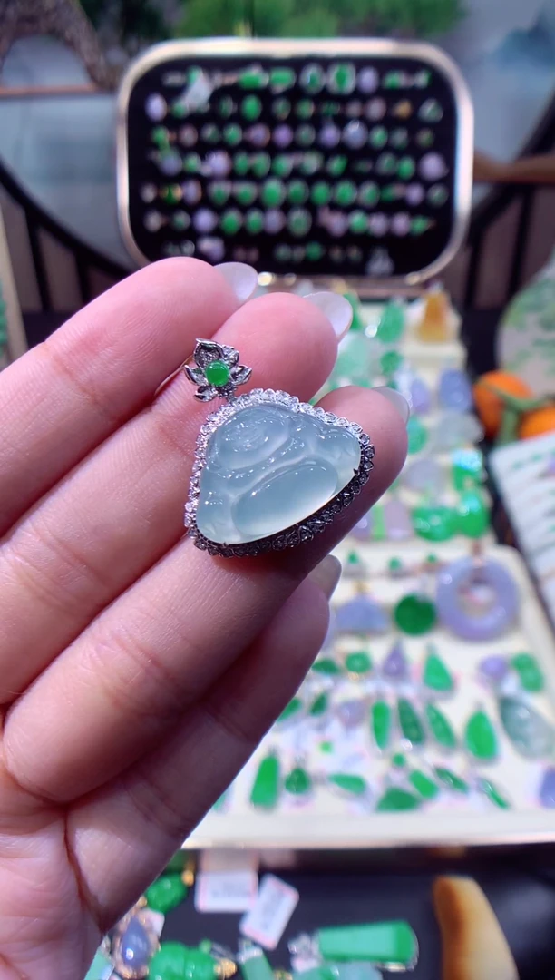 【闪购商品】翡翠颈饰18K金镶嵌缅甸天然A货翡翠