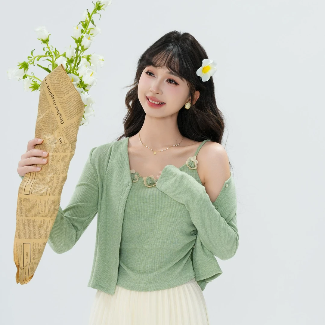 慕兔文艺风减龄套装女吊带配针织开衫2025春季新款两件套穿搭显瘦