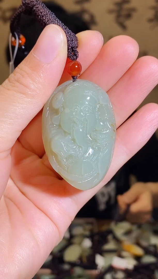 颈饰未镶嵌和田玉1